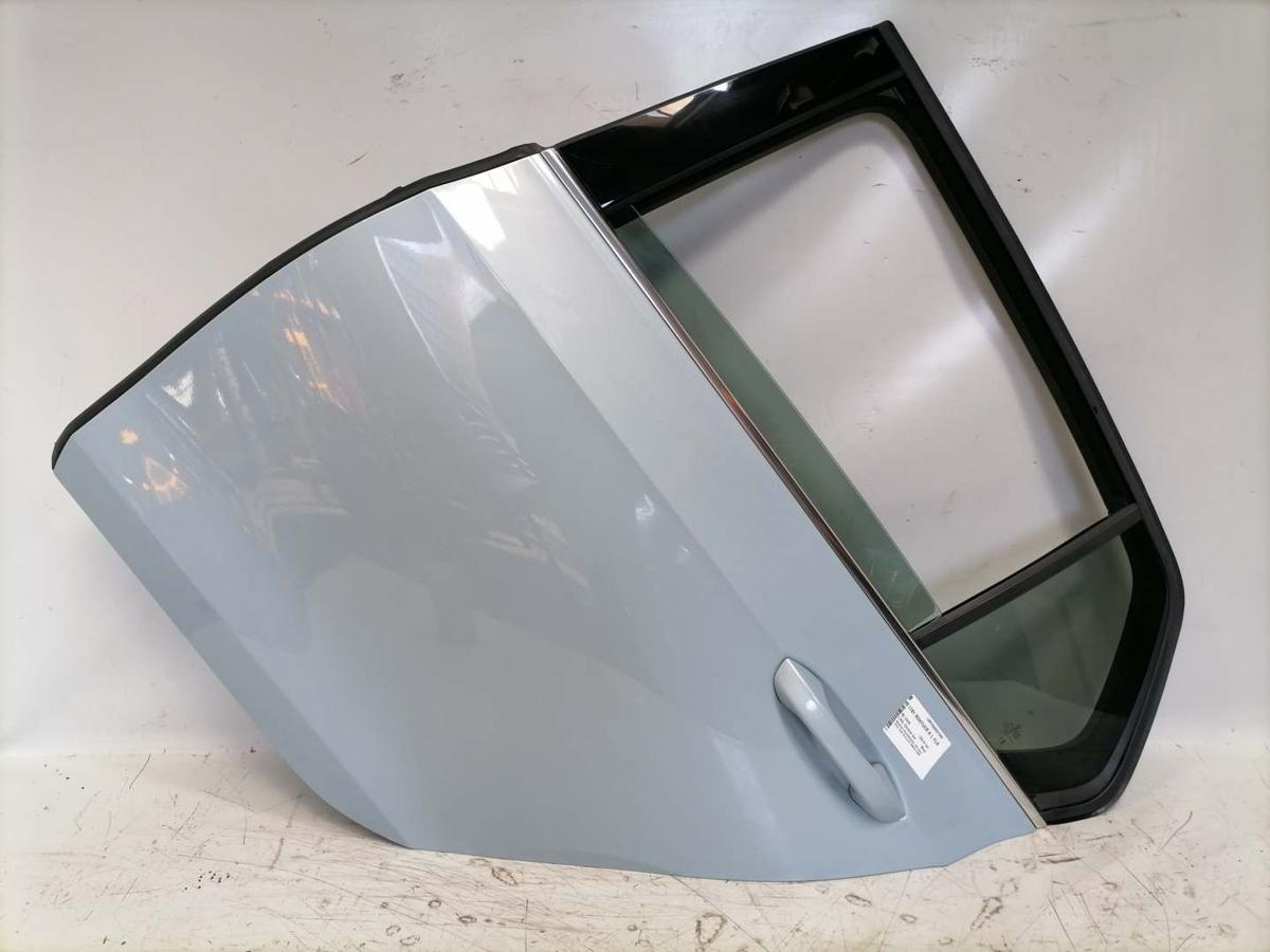 VW Golf 8 original T&uuml;r hinten links LV5L Christal Ice Blue Flie&szlig;heck Rohbau Bj.2024